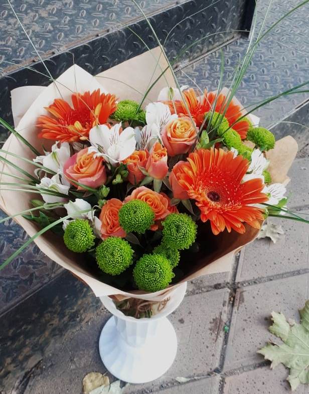 Букет цветов из: Герберы, Хризантемы, Альстромерии и Розы в Григорьевское