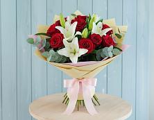Букет цветов из:  Лилии и Розы в Григорьевское
