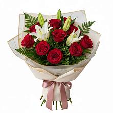 Букет цветов из:  Лилии и Розы в Григорьевское