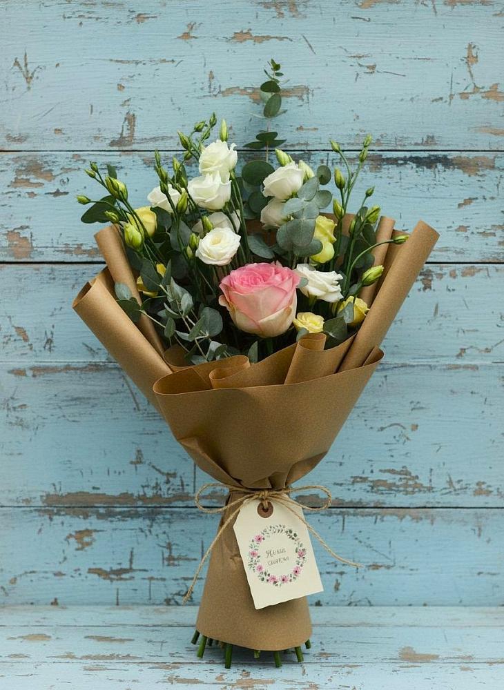 Букет цветов из: Розы и Лизиантусы в Григорьевское