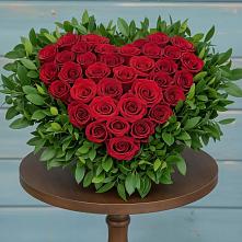 Цветочная композиция из Розы в виде сердца в Григорьевское