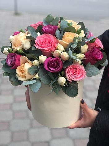 Цветочная композиция из Розы в шляпной коробке в Григорьевское