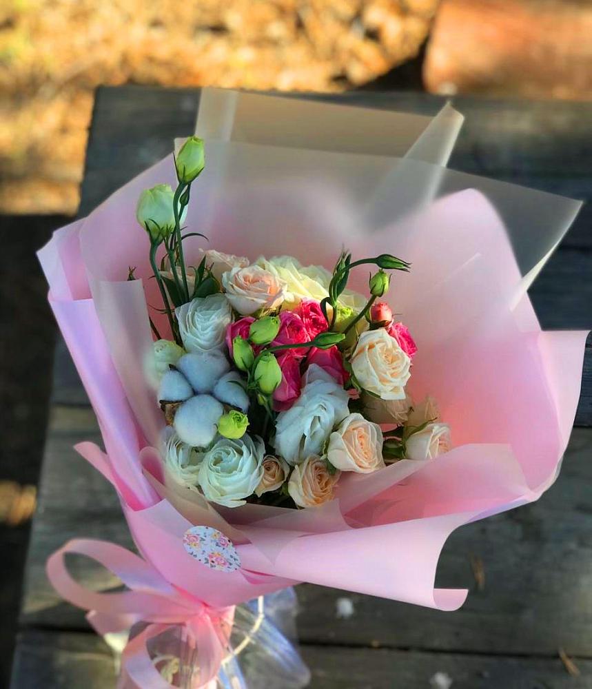 Букет цветов из: Розы и Лизиантусы в Григорьевское