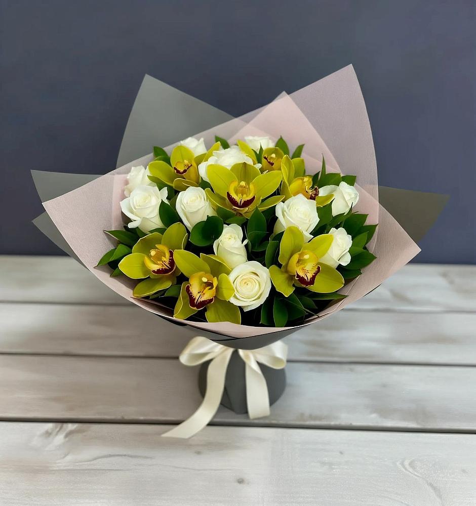 Букет цветов из: Орхидеи и Розы в Григорьевское