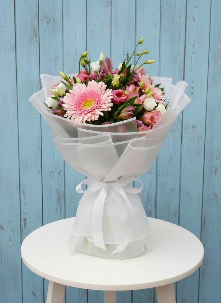 Букет цветов из: Герберы, Альстромерии и Лизиантусы в Григорьевское