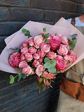 Букет розы в пальмах в Григорьевское Букет цветов из: Розы в Григорьевское