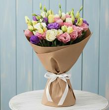 Букет цветов из:  Лизиантусы в Григорьевское