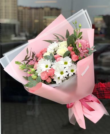 Букет цветов из: Розы, Лизиантусы и Хризантемы в Григорьевское