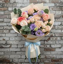 Букет цветов из:  Розы, Лизиантусы и Гвоздики в Григорьевское