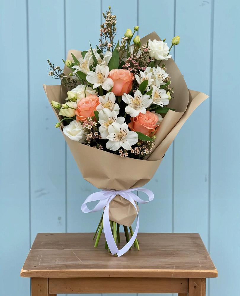 Букет цветов из: Альстромерии, Лизиантусы, Розы и Хризантемы в Григорьевское